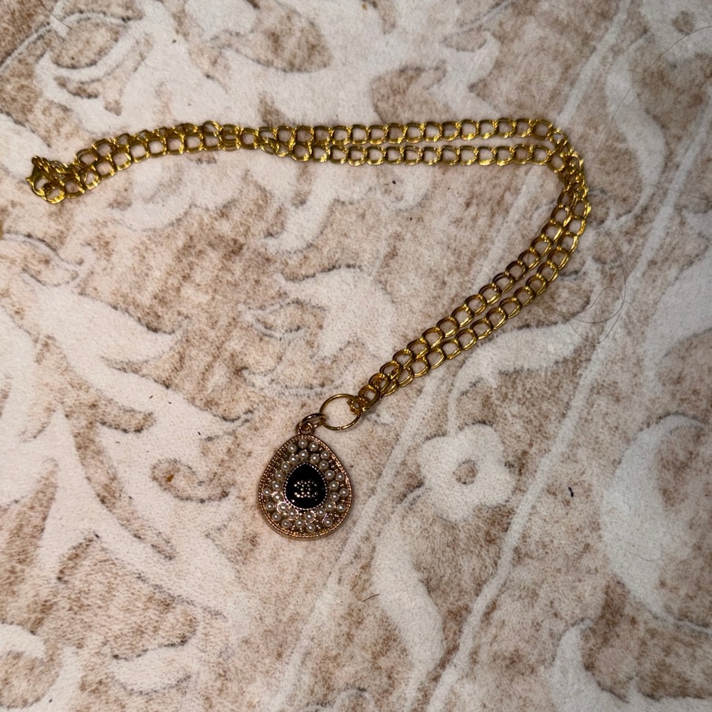 Chanel Gold and Black Pendant Necklace
